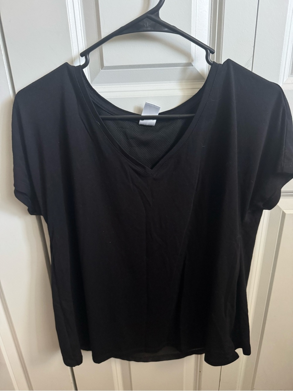 Old Navy Black V-Neck Short Sleeve Tee